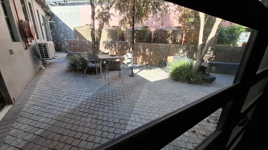 To Let commercial Property for Rent in Salt River Western Cape